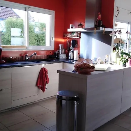 Agreable Maison De Ville, Lumineuse Avec Jardin Дом отдыха Резе